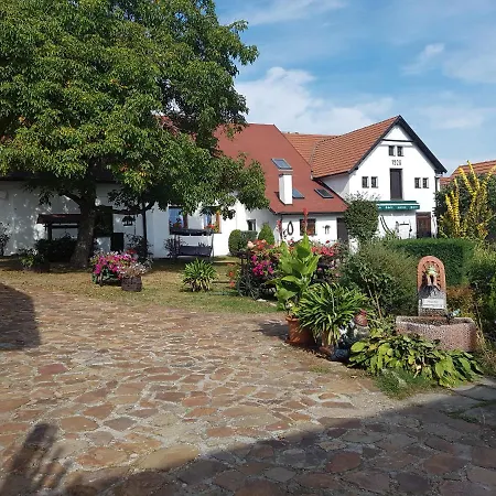 Selsky Dvur * Zbiroh