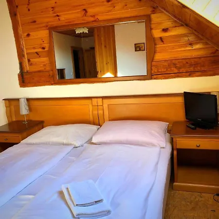 Selsky Dvur Gasthof Zbiroh