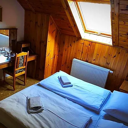 Kro Selsky Dvur Zbiroh