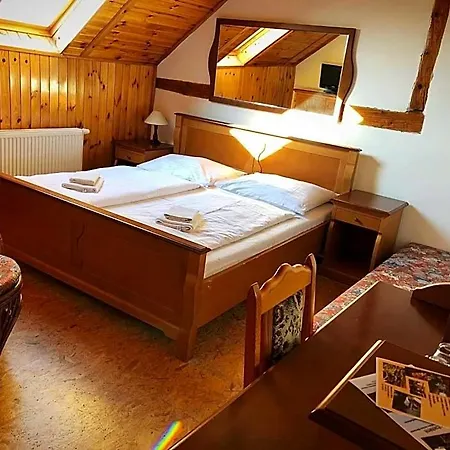 Selsky Dvur Kro Zbiroh